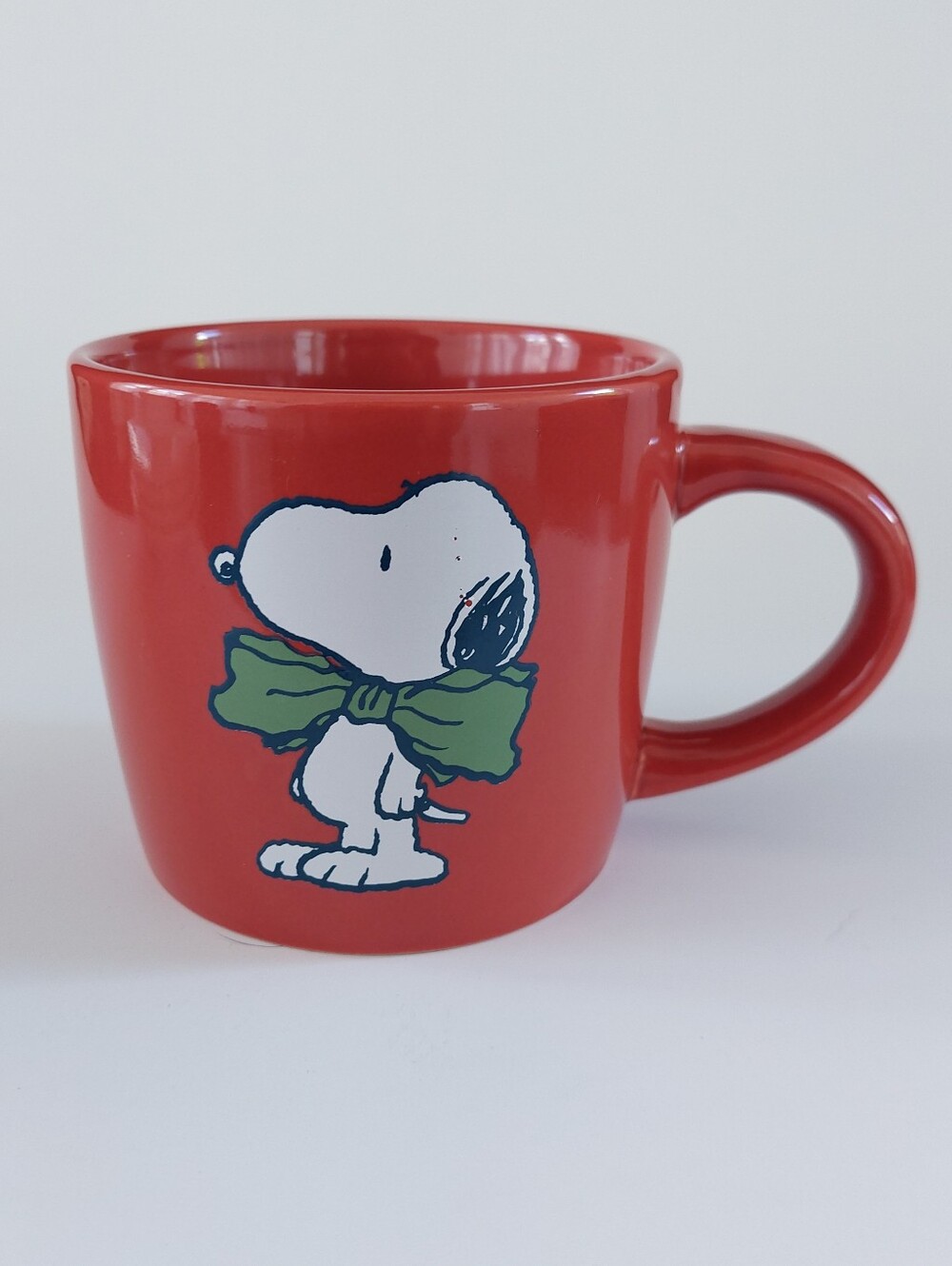 Peanuts Snoopy Red Ceramic Christmas Coffee Mug With Green Bow Accent